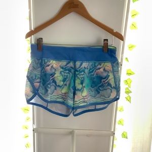 kids patterned ivivva speed up shorts